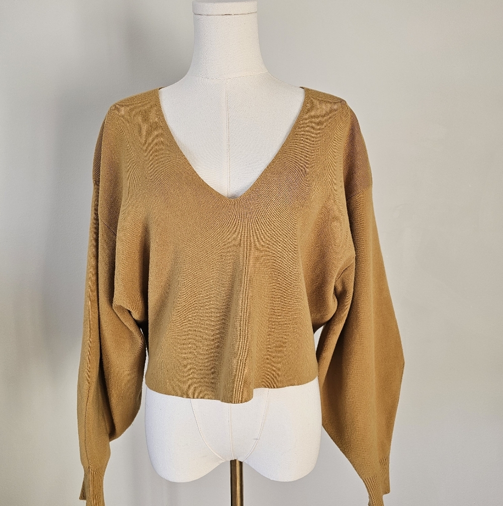 Aritzia Babaton S Wren V-Neck Mustard Sweater